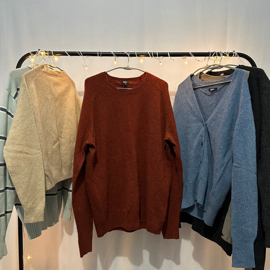 Uniqlo Basic Sweater  - Thrift (Amber) (XL)