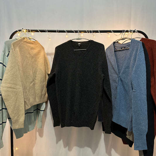 Uniqlo V-Neck Sweater  - Thrift (Dark Grey) (L)